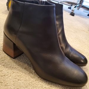 Alberto Fermani Booties